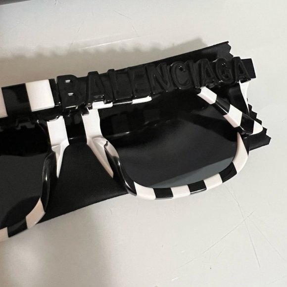 Beautiful Balenciaga Sunglasses - Picture 4 of 8
